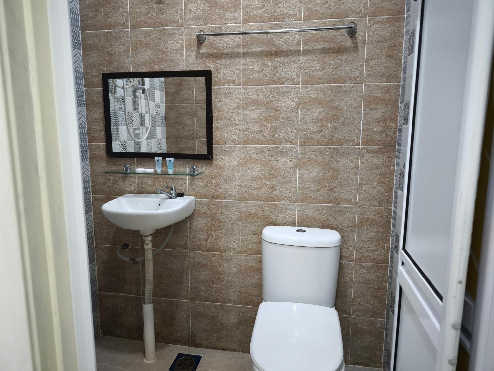 The Serai Cottage Transit Hotel Kampong Gong Badak Kamer foto