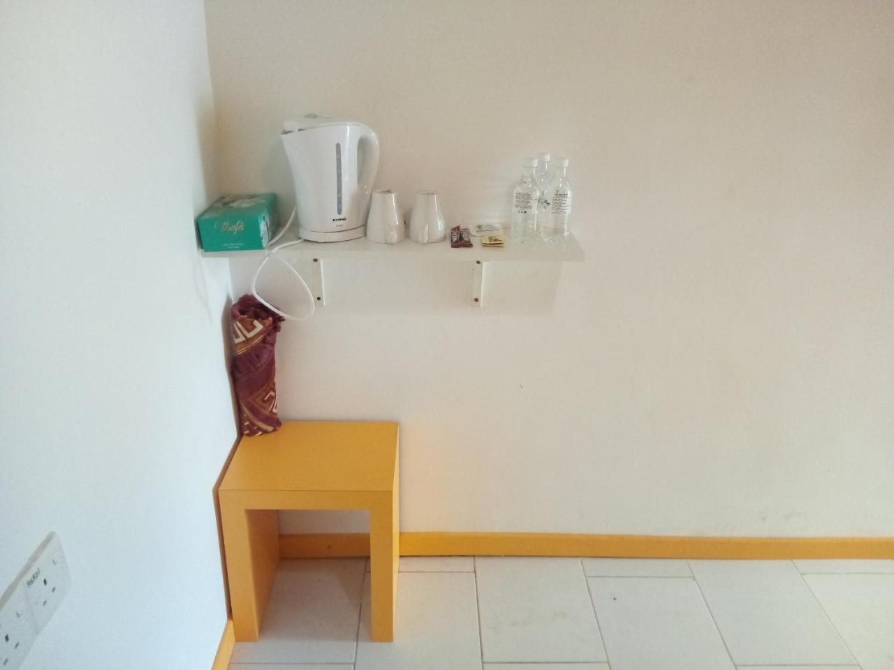 The Serai Cottage Transit Hotel Kampong Gong Badak Buitenkant foto
