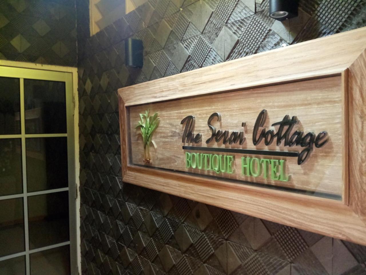 The Serai Cottage Transit Hotel Kampong Gong Badak Buitenkant foto