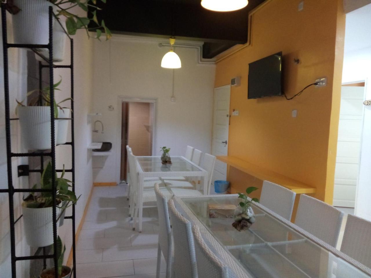 The Serai Cottage Transit Hotel Kampong Gong Badak Buitenkant foto