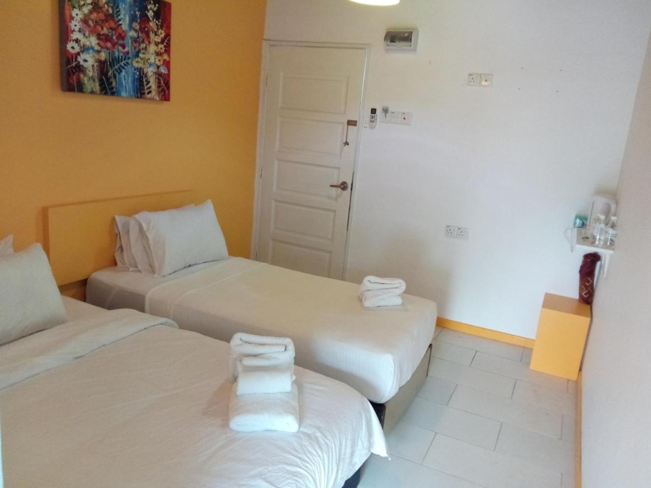 The Serai Cottage Transit Hotel Kampong Gong Badak Buitenkant foto